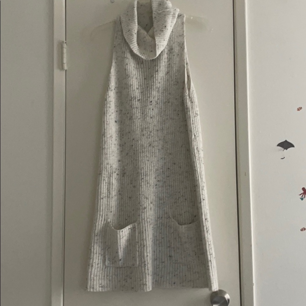 Sweater dress sleeveless size M